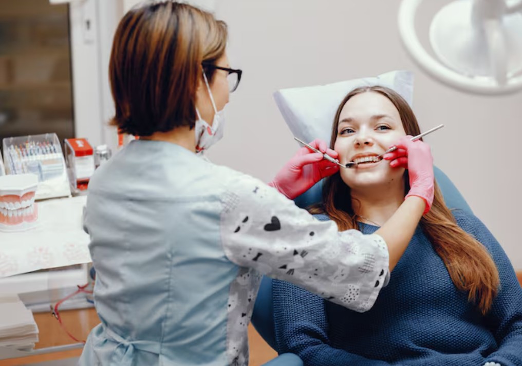 6 Cosmetic Dentistry Services Families Should Ask Their Dentist About