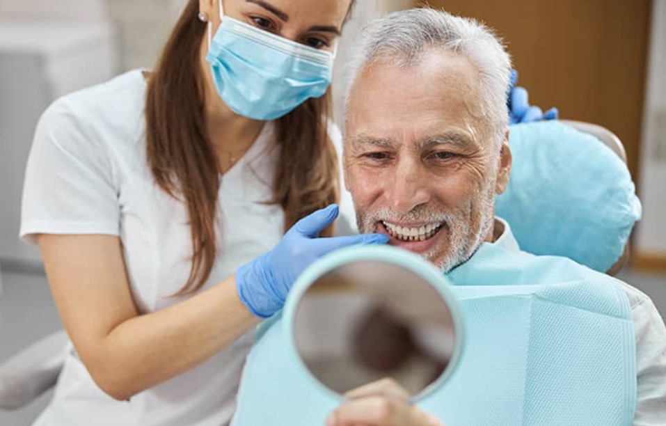 6 Reasons To Choose A Dentist Who Offers Care For The Entire Family